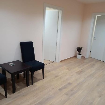 Djakbe Hotel Tiranë Luaran gambar